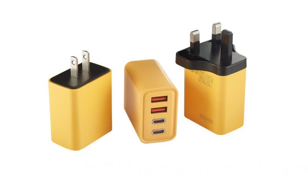 GaN charger retractable cable fast charging